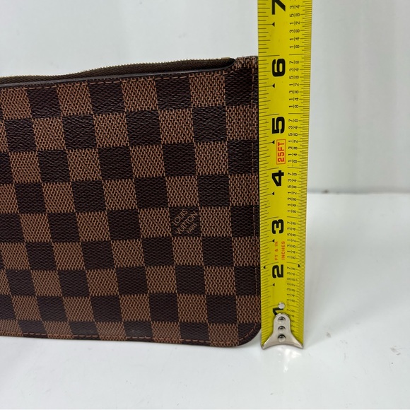 Louis Vuitton Damier Ebene Neverfull Pouch, Women's Brown Wristlet Clutch Wallet - Picture 6 of 7